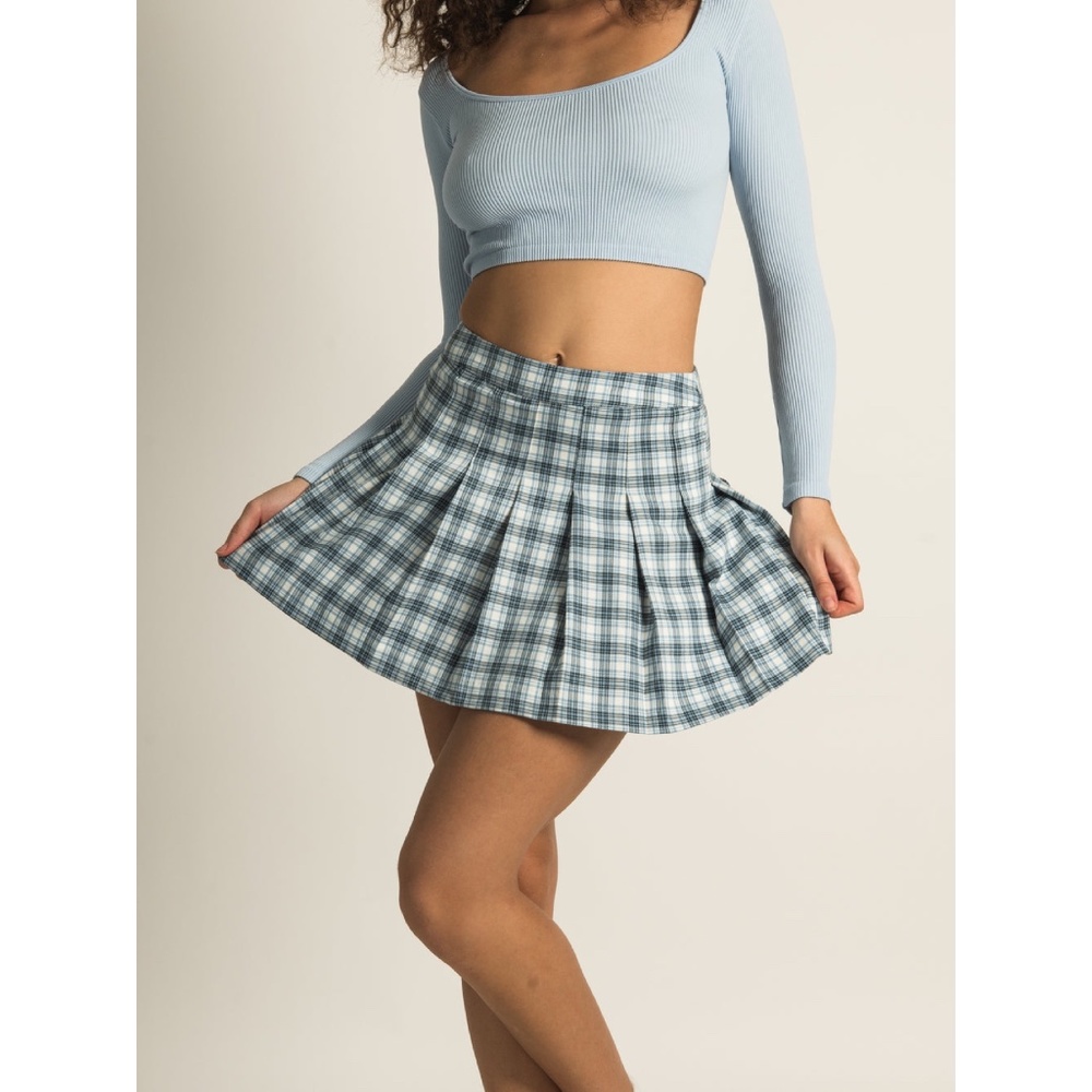 BRAND NEW HARLOW PLEATED SKIRT